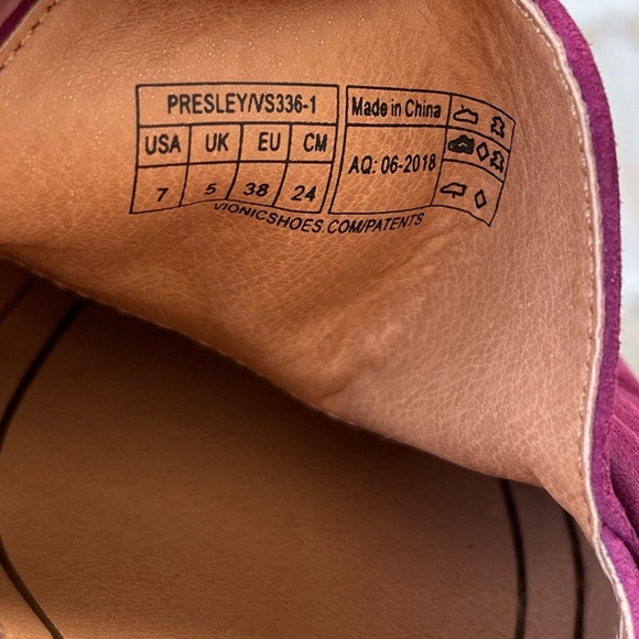 Vionic Presley Mule Pumps - Picture 3 of 14